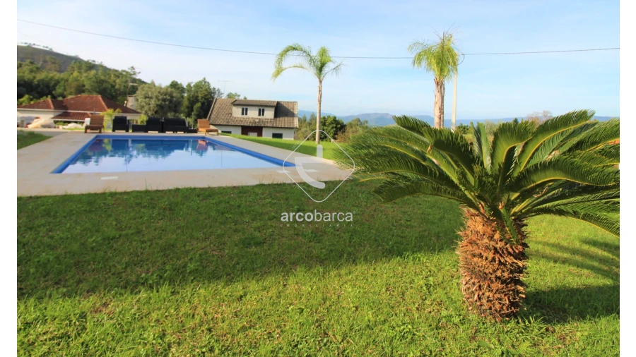 Moradia T5 para Venda em Rebordões (Santa Maria) Foto 12