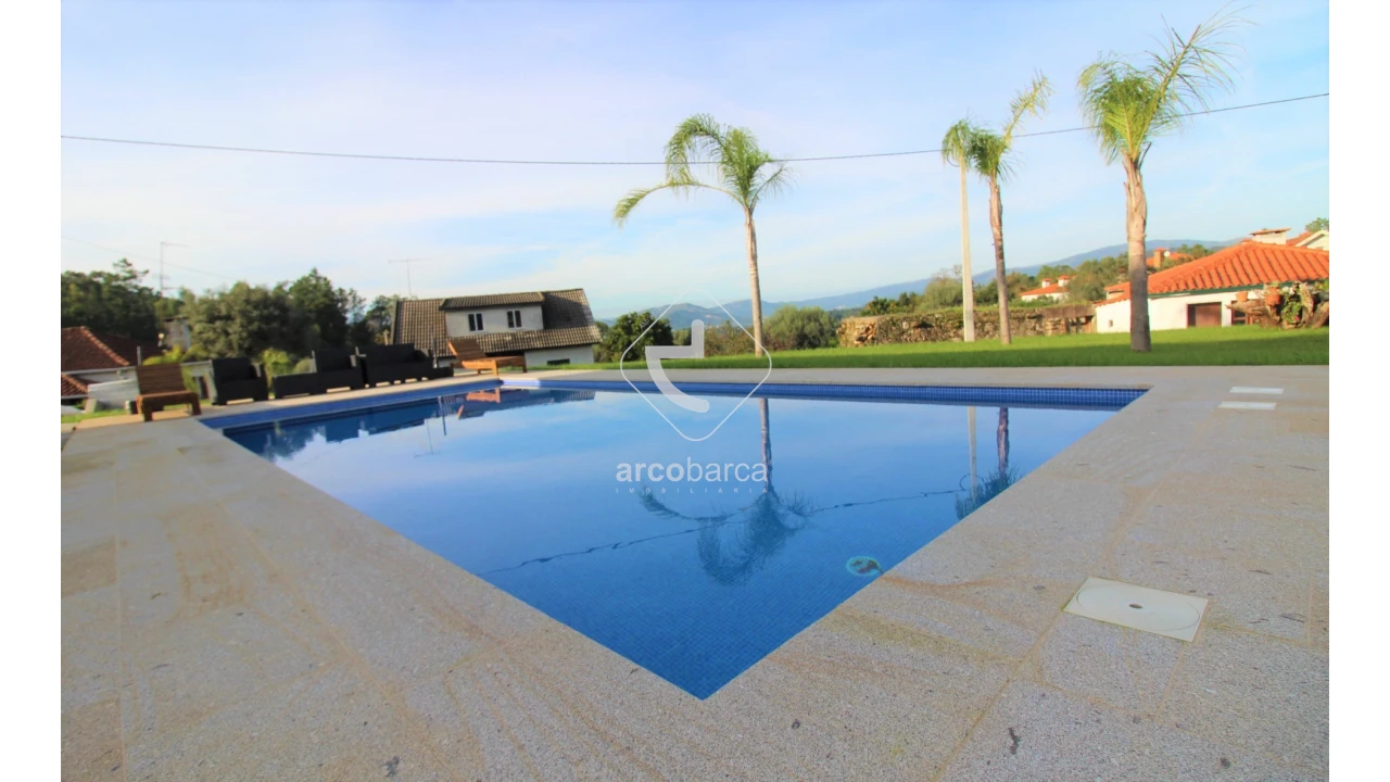 Moradia T5 para Venda em Rebordões (Santa Maria) Foto 83