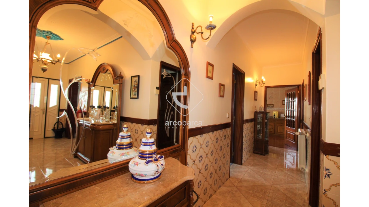 Moradia T5 para Venda em Rebordões (Santa Maria) Foto 40