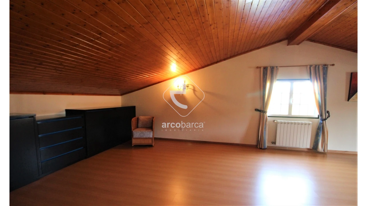 Moradia T5 para Venda em Rebordões (Santa Maria) Foto 54