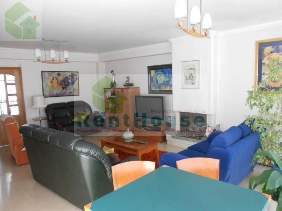 Moradia T5 para Venda em Alhadas Foto 3