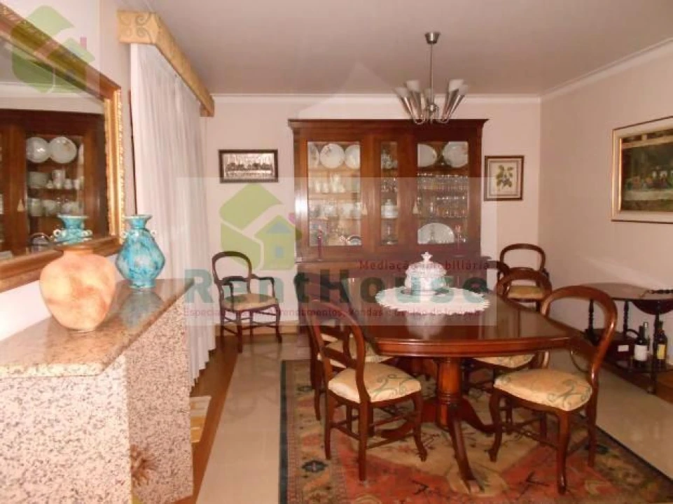 Moradia T5 para Venda em Alhadas Foto 5