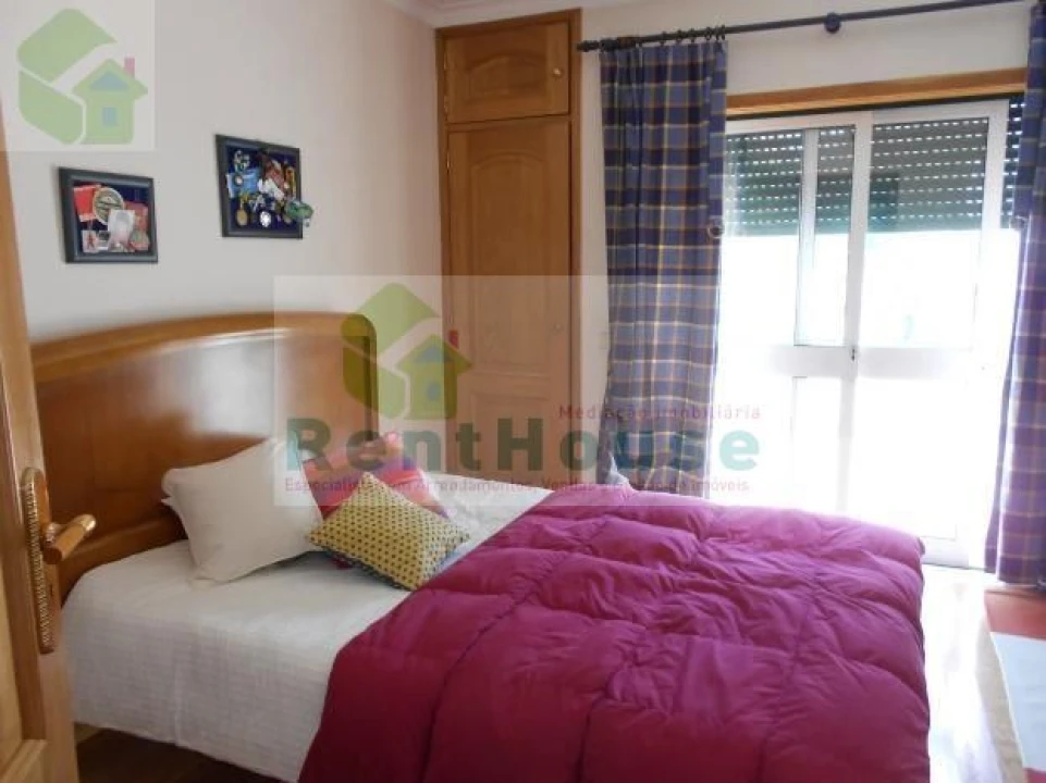 Moradia T5 para Venda em Alhadas Foto 6