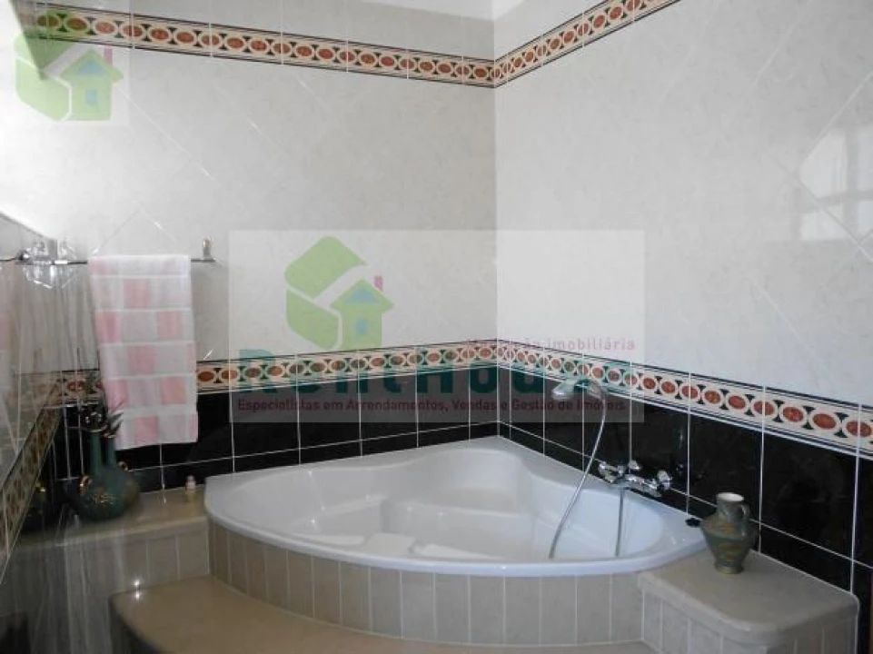 Moradia T5 para Venda em Alhadas Foto 19