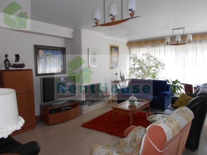 Moradia T5 para Venda em Alhadas Foto 4