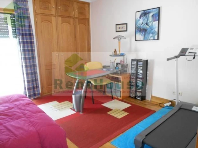 Moradia T5 para Venda em Alhadas Foto 8