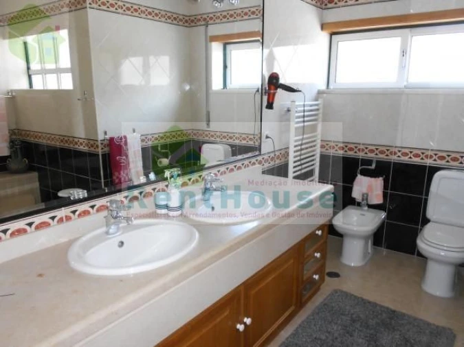 Moradia T5 para Venda em Alhadas Foto 18