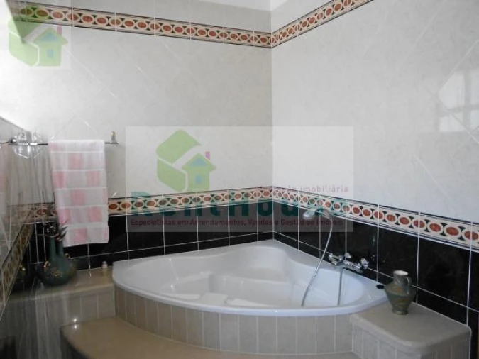 Moradia T5 para Venda em Alhadas Foto 19