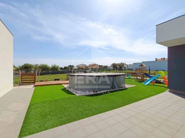 Moradia T4 para Venda em Esgueira