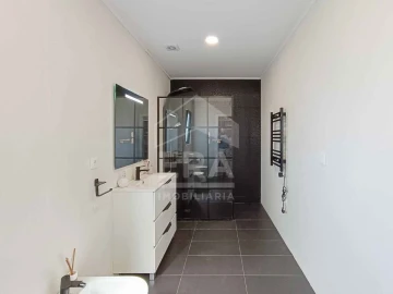 Moradia T4 para Venda em Esgueira