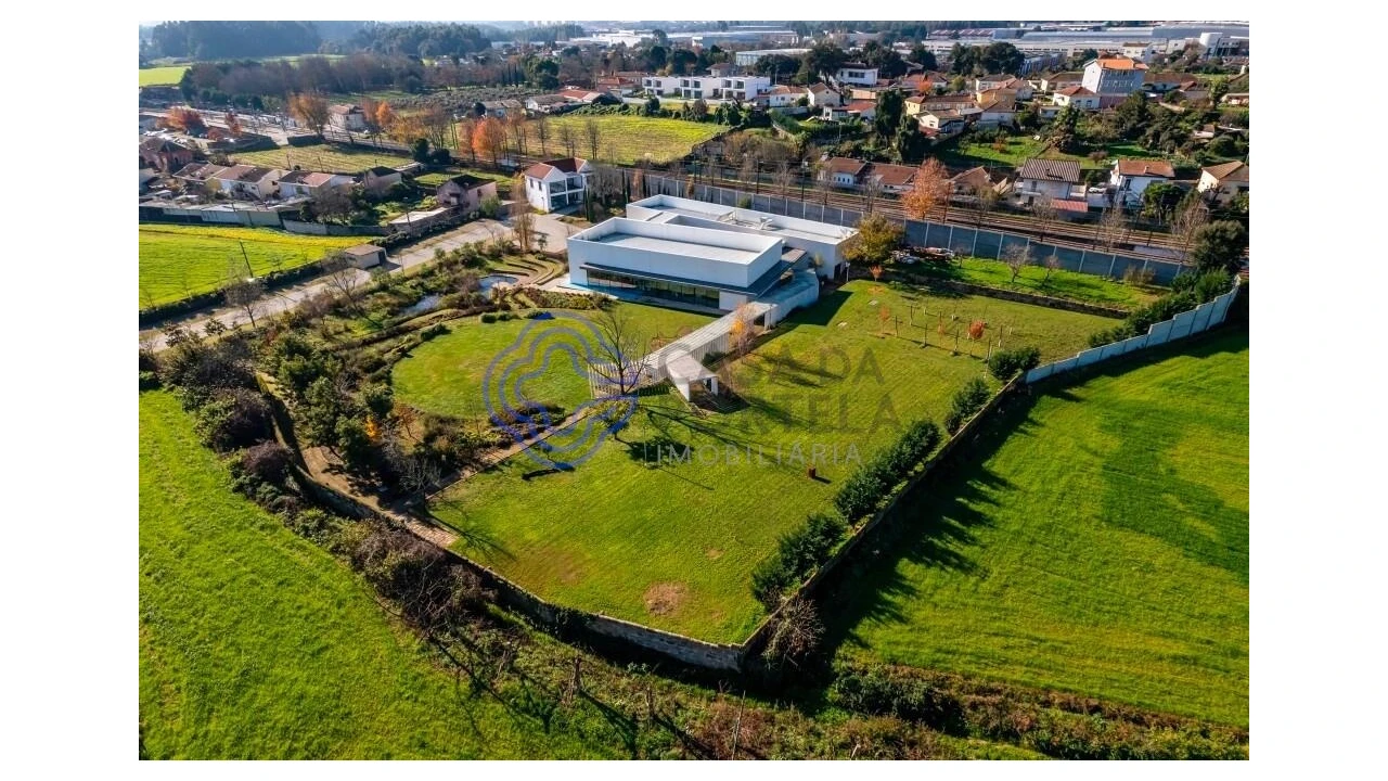 Quinta T2 para Venda em Cidade da Maia Foto 36