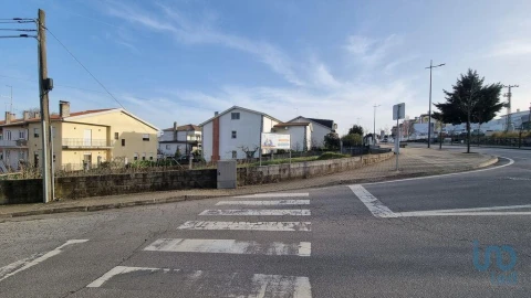 Terreno para Venda em Avelãs de Ambom e Rocamondo