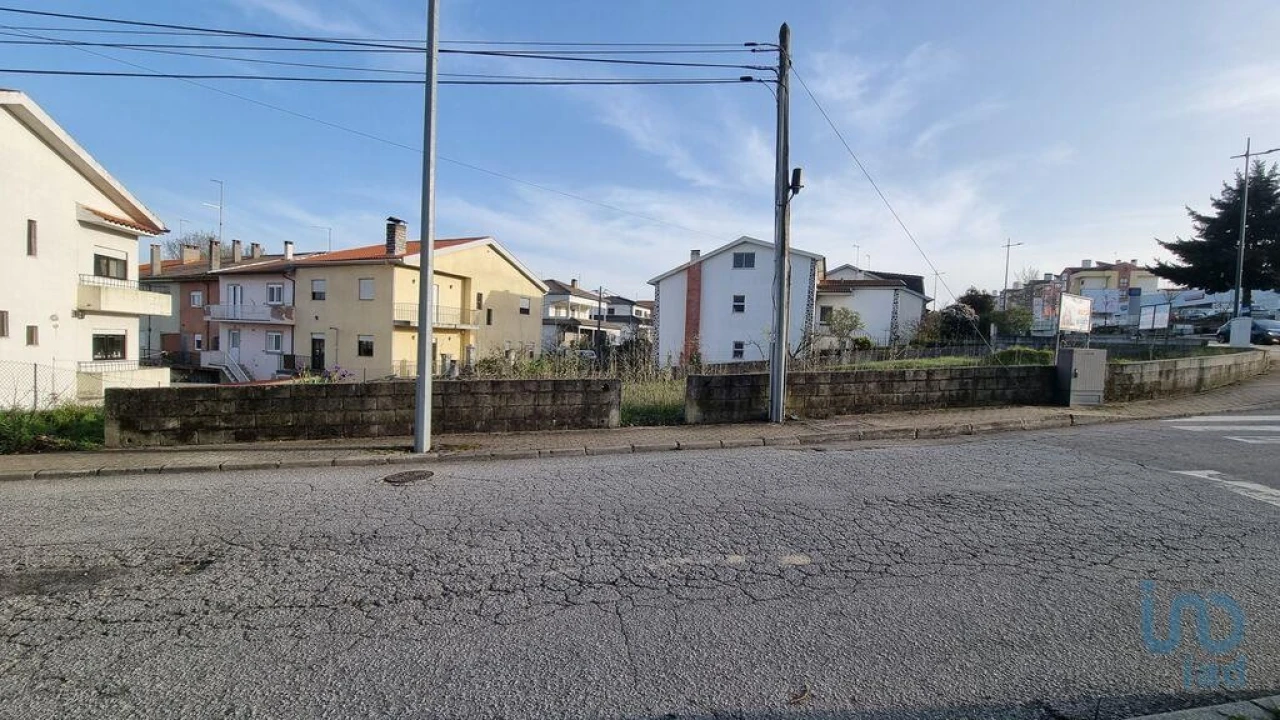 Terreno para Venda em Avelãs de Ambom e Rocamondo Foto 1