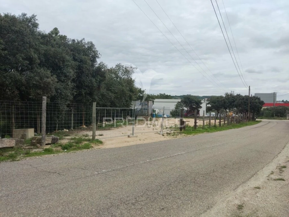 Terreno para Venda em Nossa Senhora das Misericordias Foto 2