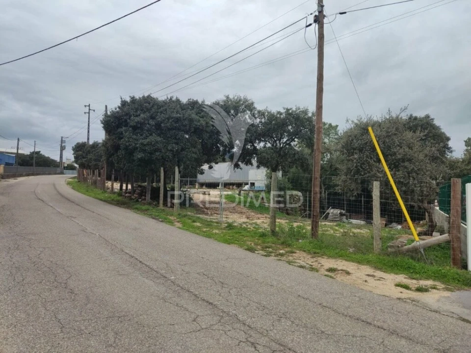 Terreno para Venda em Nossa Senhora das Misericordias Foto 1