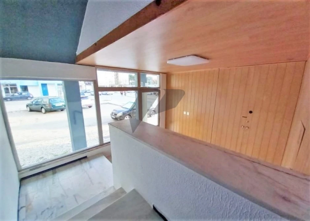Apartamento T2 para Venda em Laranjeiro e Feijó Foto 3