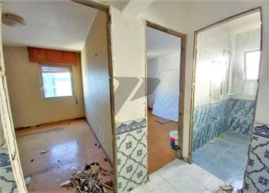 Apartamento T2 para Venda em Laranjeiro e Feijó