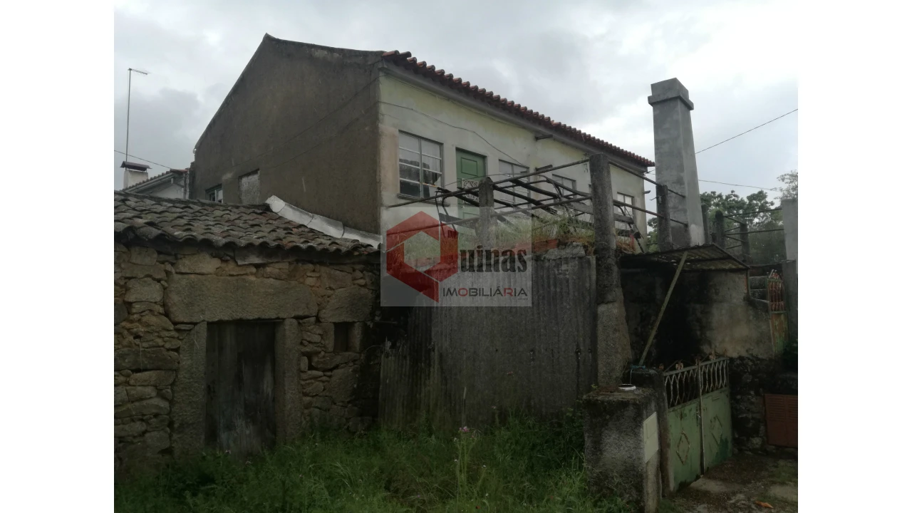 Moradia T2 para Venda em Quadrazais Foto 4