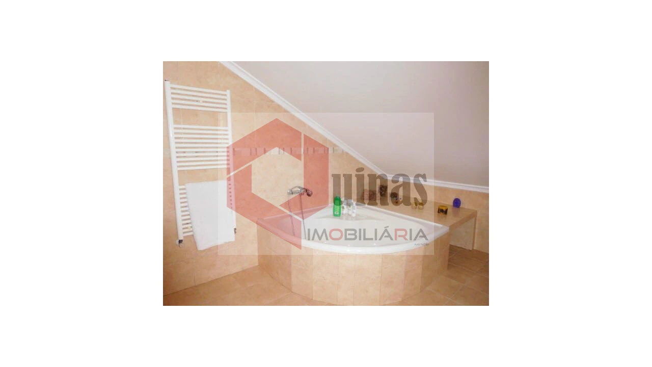 Quinta T3 para Venda em Sabugal e Aldeia de Santo António Foto 32