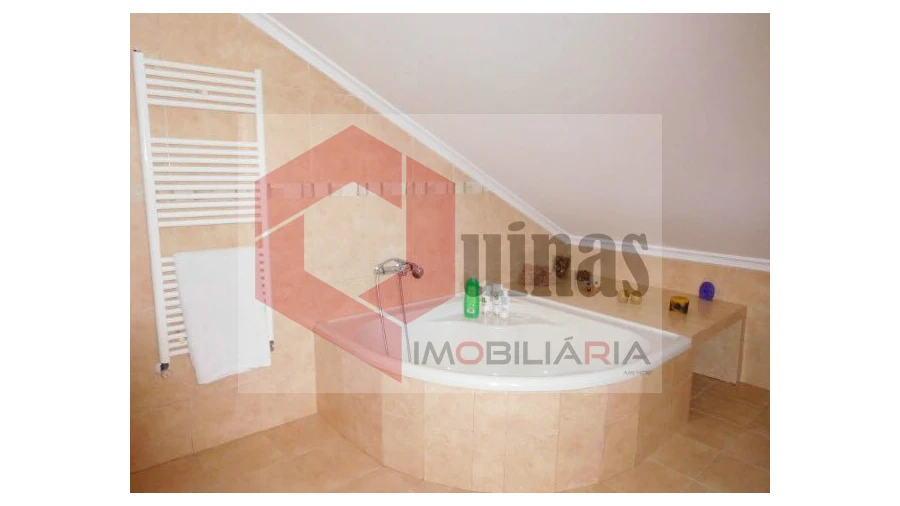 Quinta T3 para Venda em Sabugal e Aldeia de Santo António Foto 32