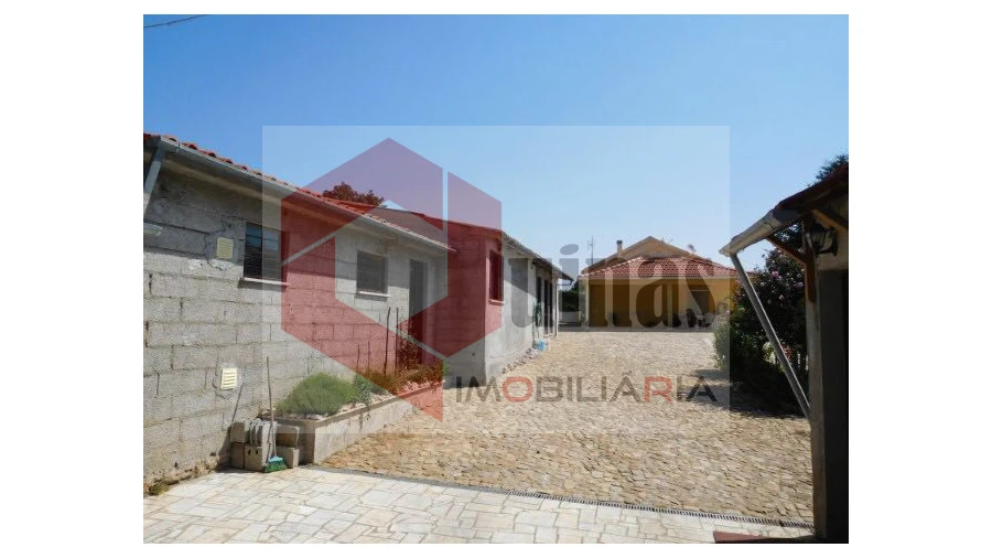 Quinta T3 para Venda em Sabugal e Aldeia de Santo António Foto 22