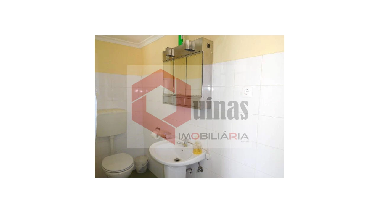 Quinta T3 para Venda em Sabugal e Aldeia de Santo António Foto 40