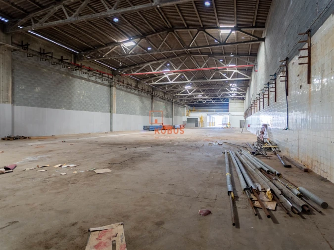 Armazém para Arrendamento em Alcanena e Vila Moreira Foto 2