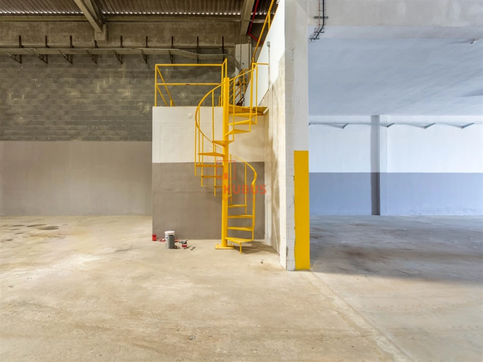 Armazém para Arrendamento em Alcanena e Vila Moreira Foto 6