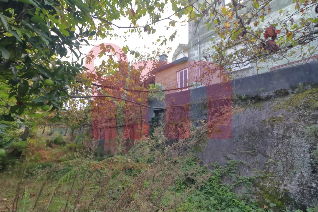 Moradia T5 para Venda em Bairro Foto 19