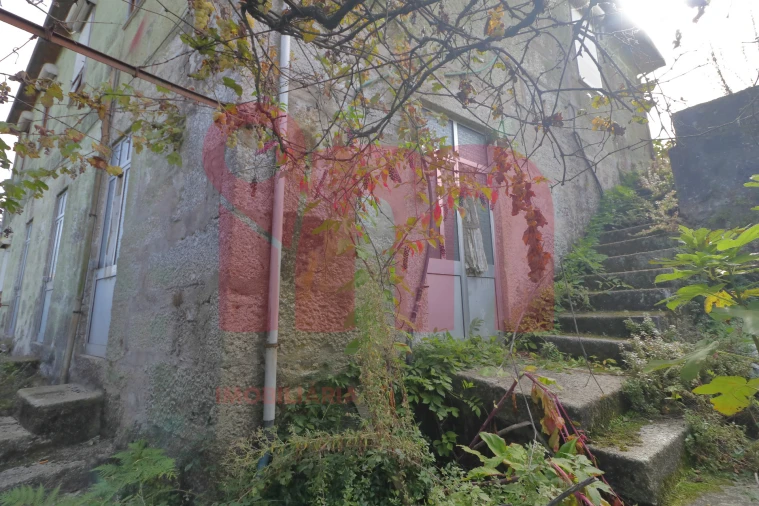 Moradia T5 para Venda em Bairro Foto 5