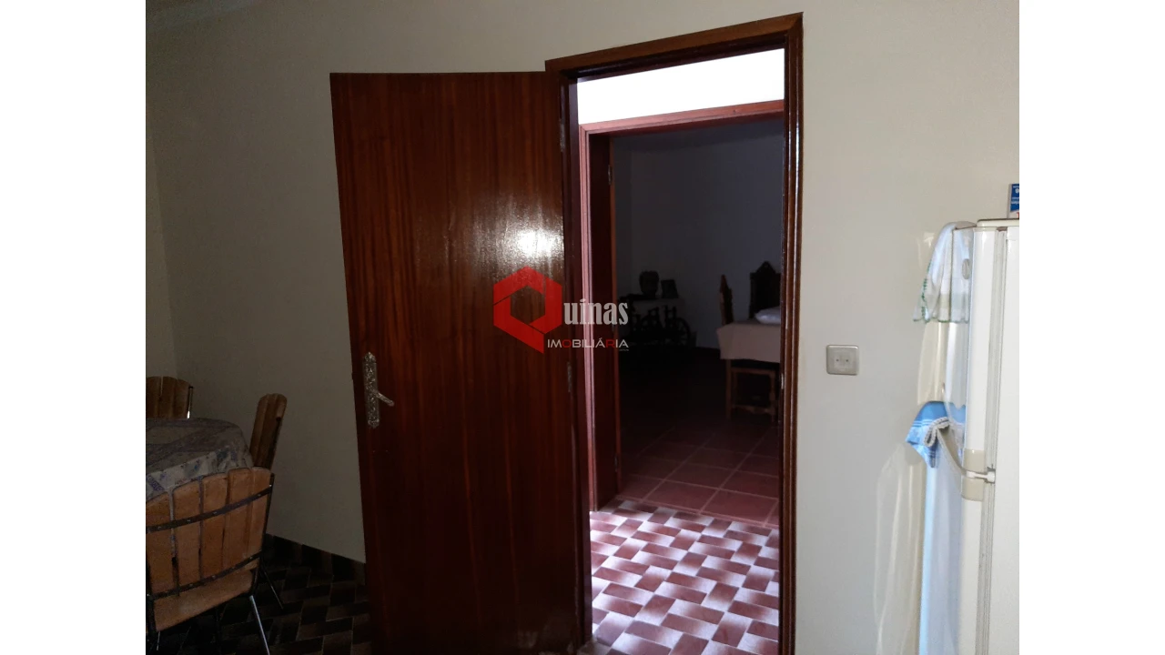 Moradia T3 para Venda em Casteleiro Foto 11
