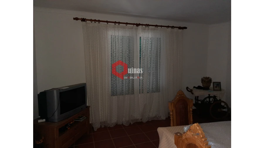 Moradia T3 para Venda em Casteleiro Foto 8