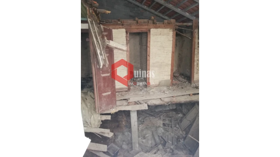 Moradia T3 para Venda em Casteleiro Foto 4