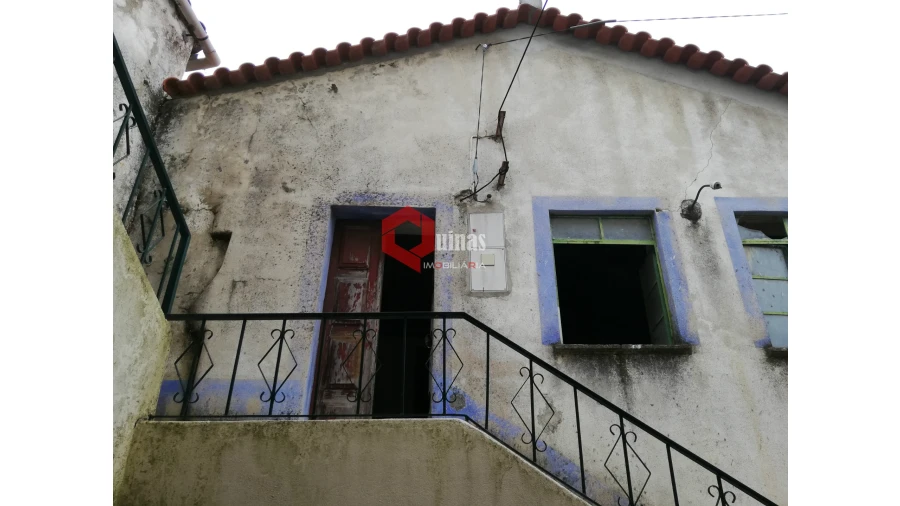 Moradia T3 para Venda em Casteleiro Foto 30
