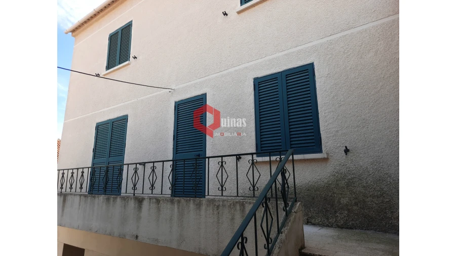 Moradia T3 para Venda em Casteleiro Foto 6