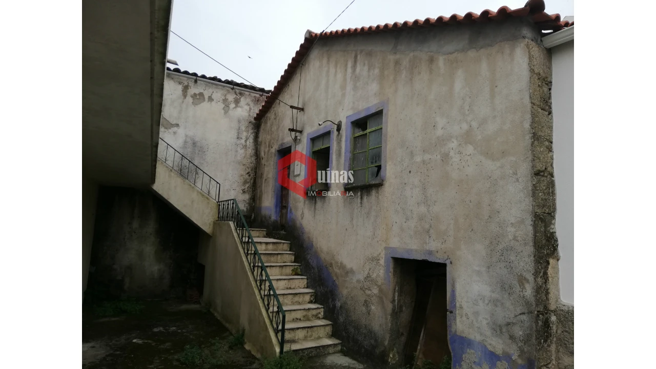 Moradia T3 para Venda em Casteleiro Foto 29