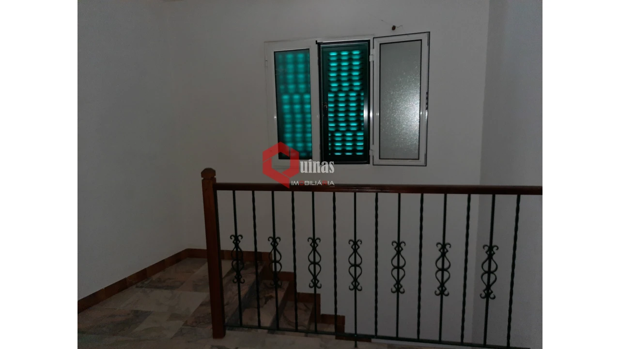 Moradia T3 para Venda em Casteleiro Foto 16