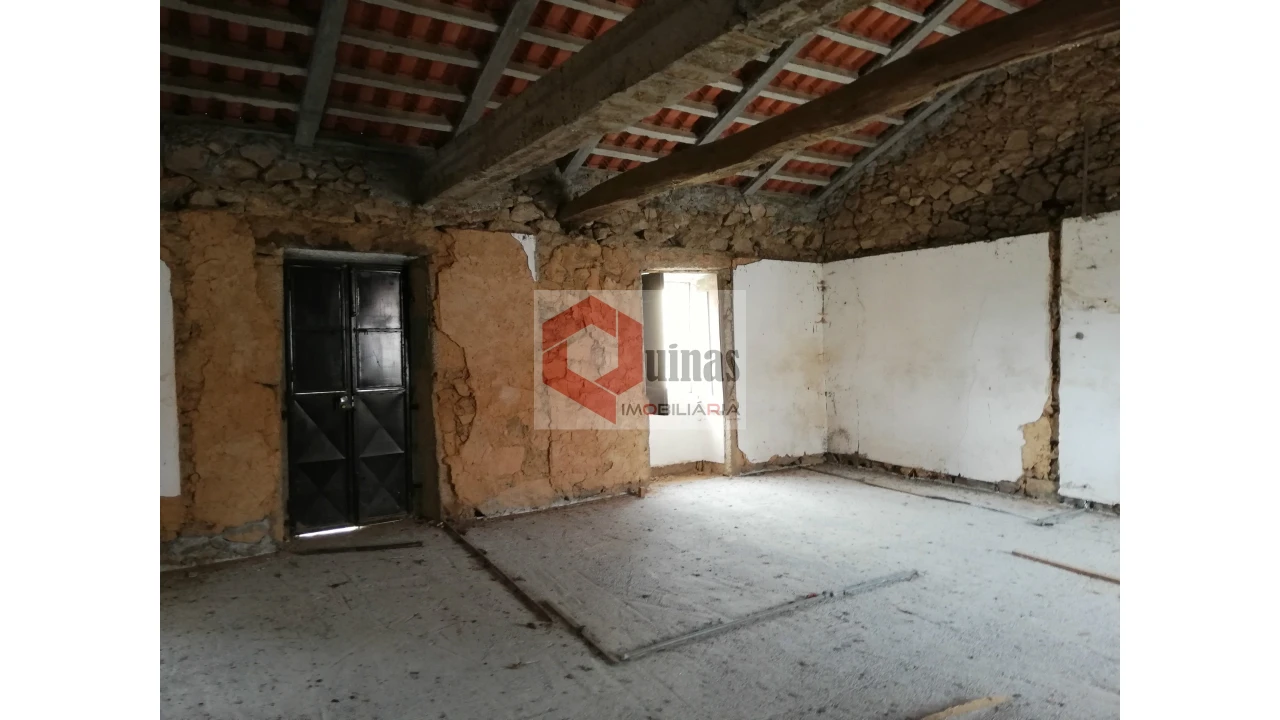 Moradia T0 para Venda em Sabugal e Aldeia de Santo António Foto 16