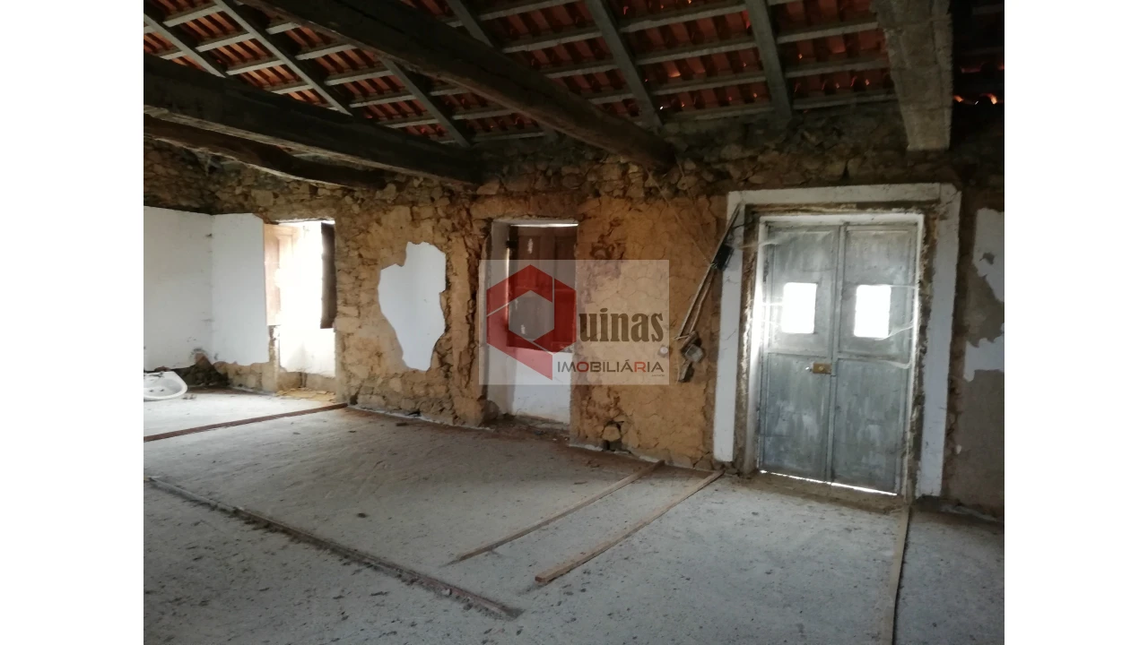 Moradia T0 para Venda em Sabugal e Aldeia de Santo António Foto 15