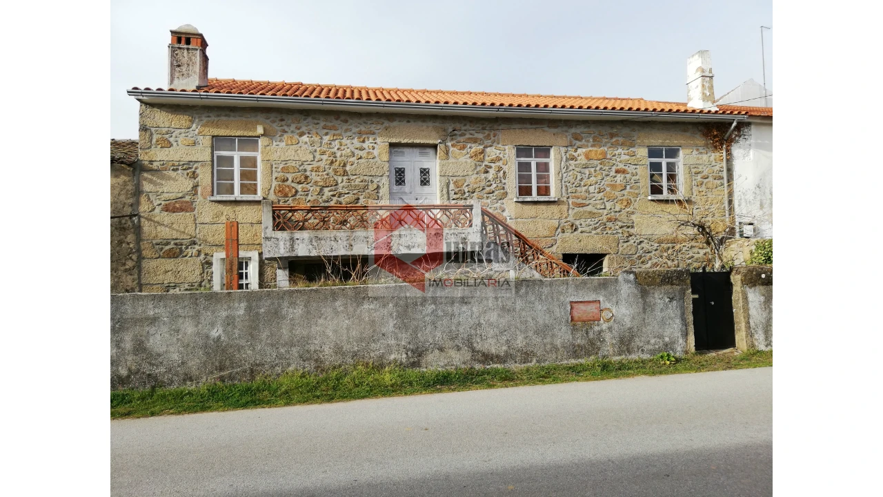 Moradia T0 para Venda em Sabugal e Aldeia de Santo António Foto 2