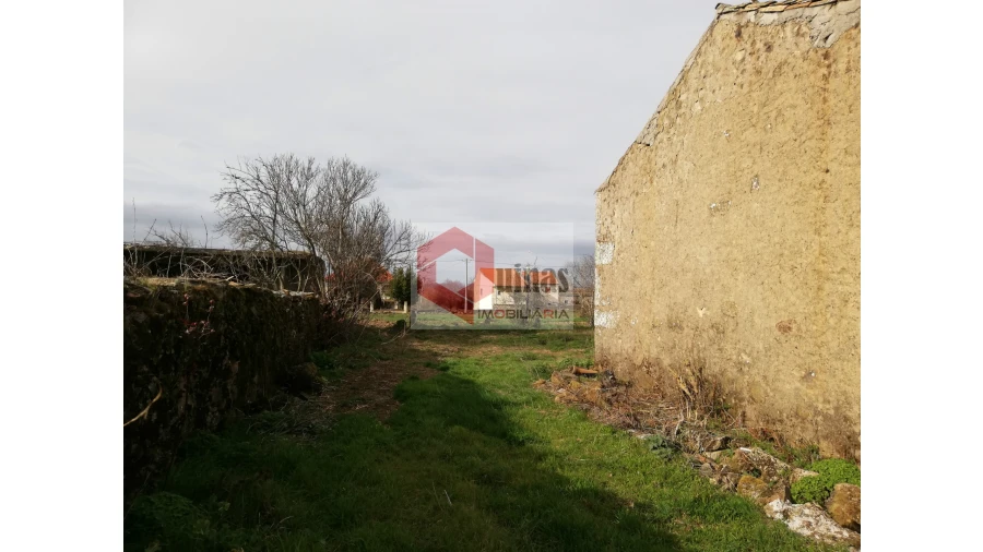 Moradia T0 para Venda em Sabugal e Aldeia de Santo António Foto 8