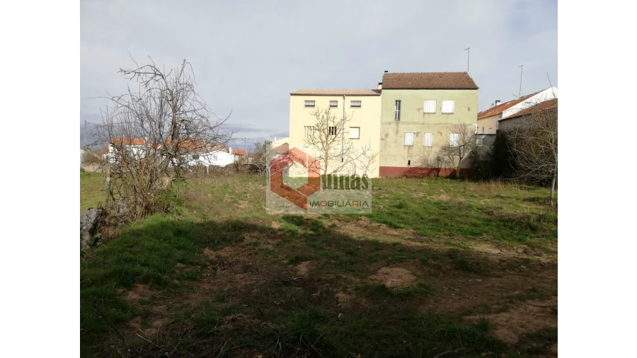 Moradia T0 para Venda em Sabugal e Aldeia de Santo António Foto 24