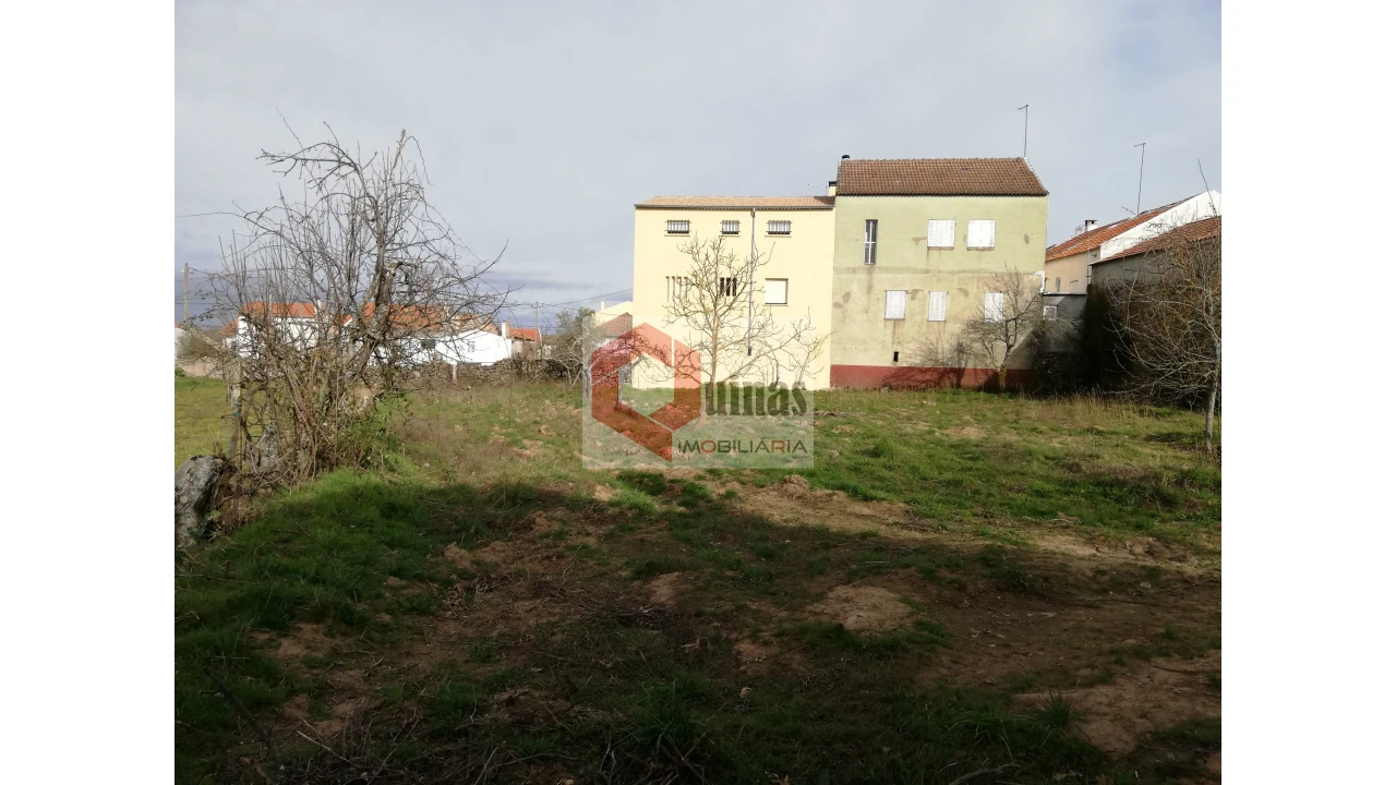 Moradia T0 para Venda em Sabugal e Aldeia de Santo António Foto 24