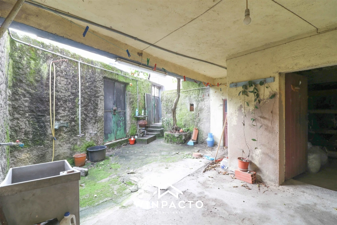 Moradia T4 para Venda em Nelas Foto 32