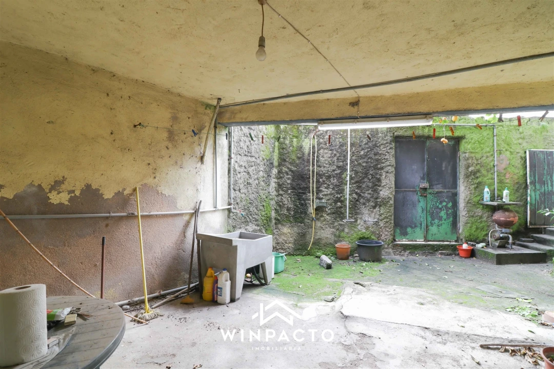 Moradia T4 para Venda em Nelas Foto 33