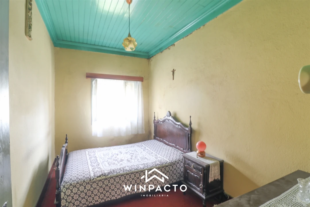 Moradia T4 para Venda em Nelas Foto 4