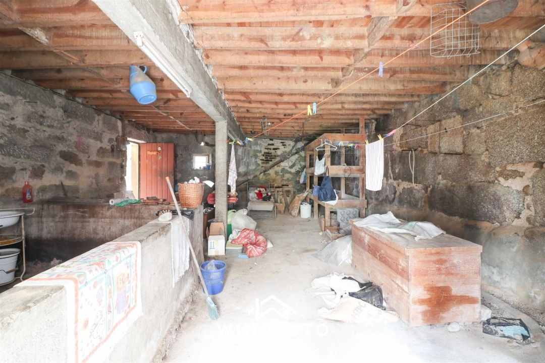 Moradia T4 para Venda em Nelas Foto 31