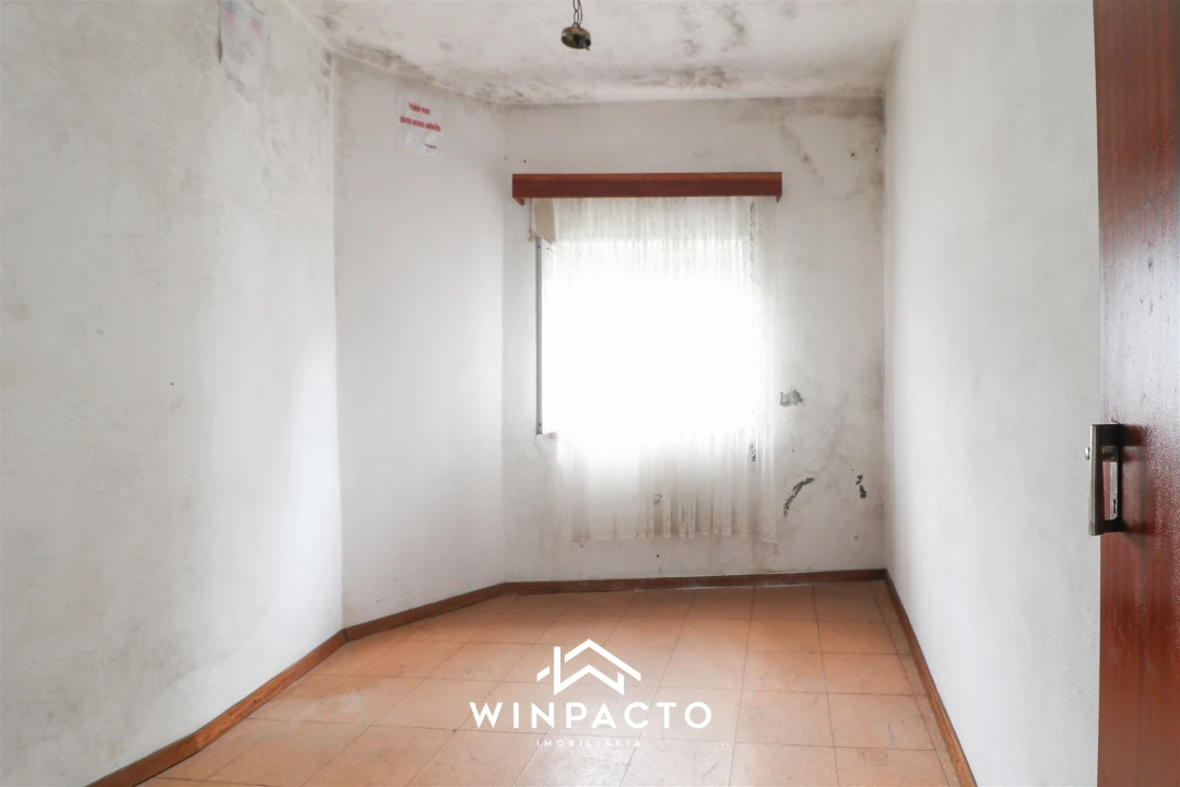 Moradia T4 para Venda em Nelas Foto 26