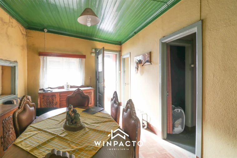 Moradia T4 para Venda em Nelas Foto 7