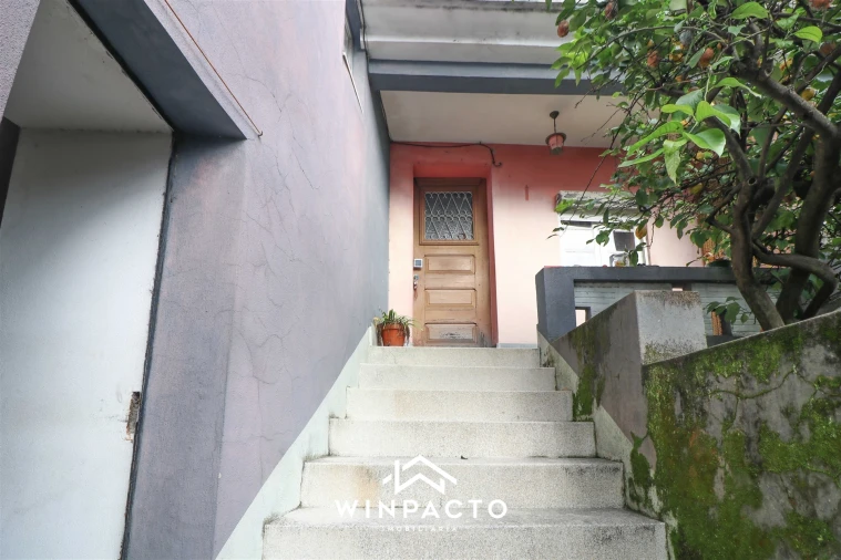 Moradia T4 para Venda em Nelas Foto 16